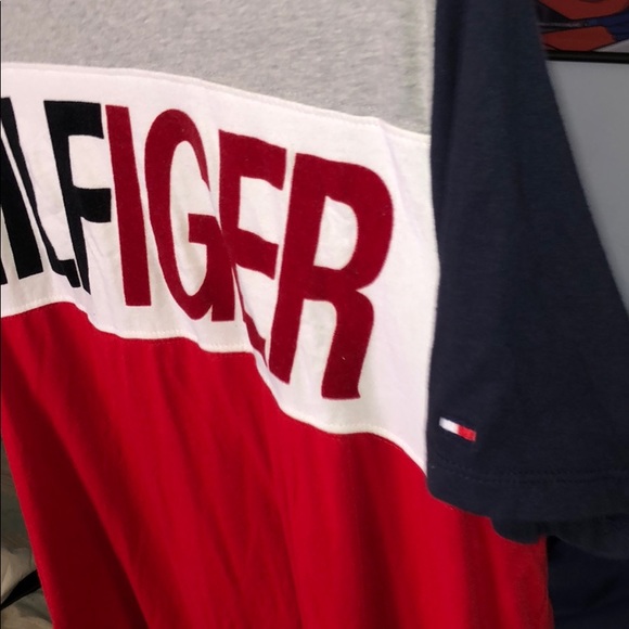 Tommy Hilfiger spellout tee - Picture 3 of 4